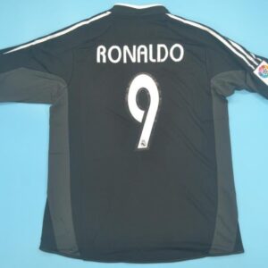 Real Madrid 2003-2004 retro soccer jersey - Image 10