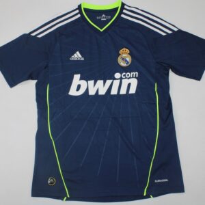 Real Madrid retro soccer jersey 2010-2011 - Image 7