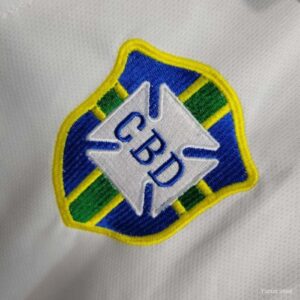 Brazil retro football kit 2004 - Image 5
