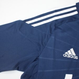 Real Madrid retro soccer jersey 2010-2011 - Image 10