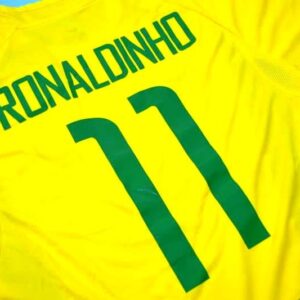 Superb Brazil retro soccer Jersey World Cup 2002 - Image 8