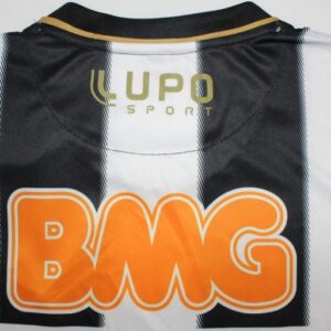 Atletico Mineiro stunning retro football shirt 2013 - Image 5