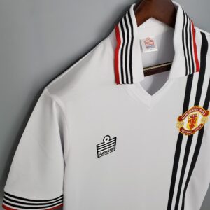 Manchester United retro soccer jersey 1977 - Image 3