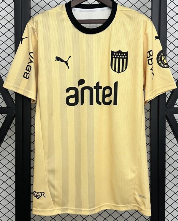 Penarol third jersey 2025
