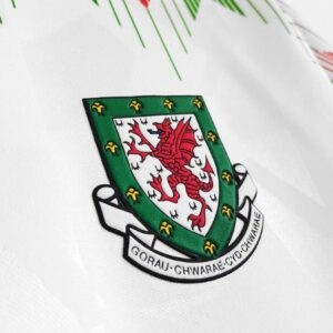 Wales retro soccer jersey 1990-1992 - Image 6