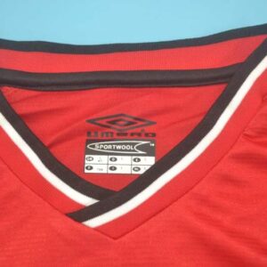 Manchester United retro soccer jersey 2000-2001 - Image 3