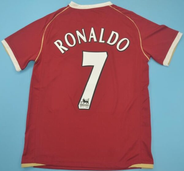 Manchester United 2006-07 Retro Jersey