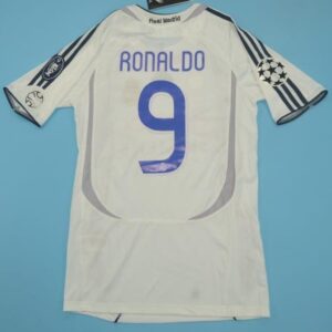 Real Madrid retro soccer jersey 2006-2007 - Image 5