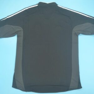 Real Madrid 2003-2004 retro soccer jersey - Image 9