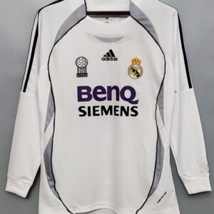 Real Madrid retro soccer jersey 2006-2007 - Image 6