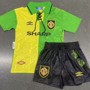 Retro Manchester United soccer jersey 92-93 - Image 11