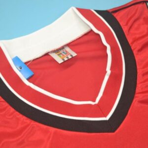 Manchester United retro soccer jersey 1984 - Image 5