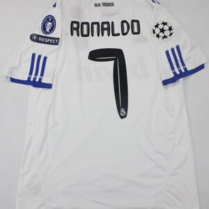Real Madrid retro soccer jersey 2010-2011 - Image 5