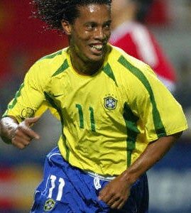 Superb Brazil retro soccer Jersey World Cup 2002 - Image 9